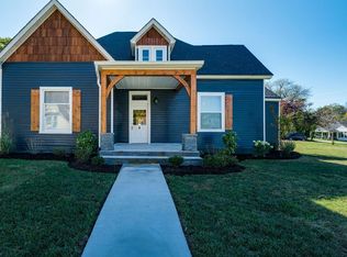 321 Gaines St, Sparta, TN 38583