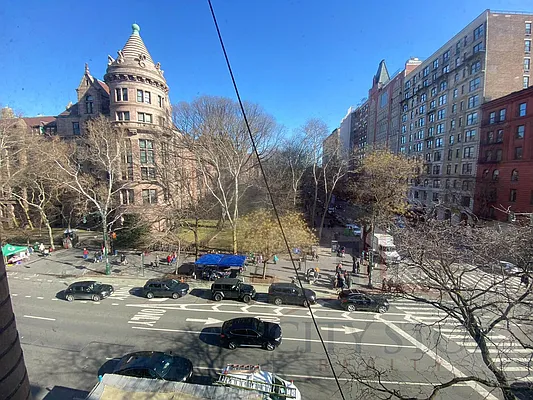 Rented by City Stop Realty | media 6