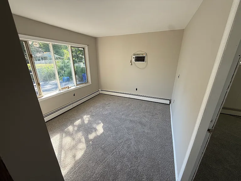 65 Orchard Ln — Photo 9
