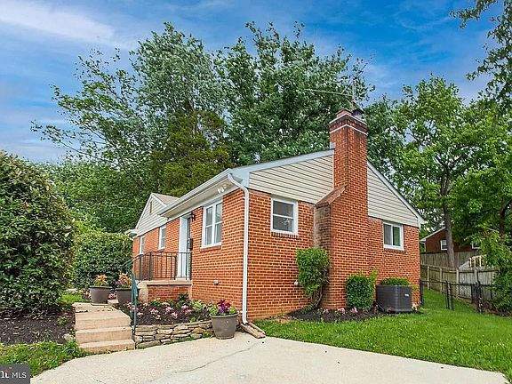 2nd image of 6225 Seminole Pl #B