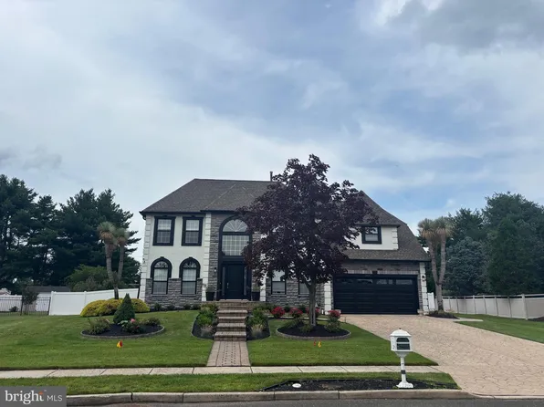 2206 Derby Dr, Cinnaminson, NJ 08077
