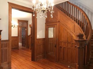 318 10th St NE, Washington, DC 20002