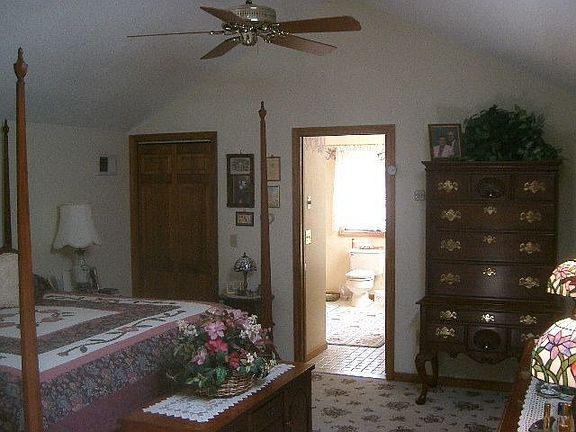 Master Bed Room/MB