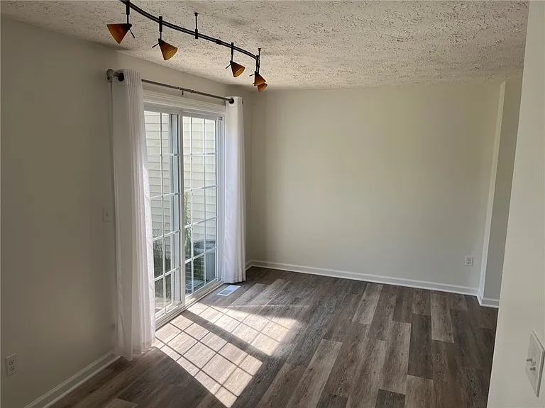 173 Wycliff Dr — Photo 10