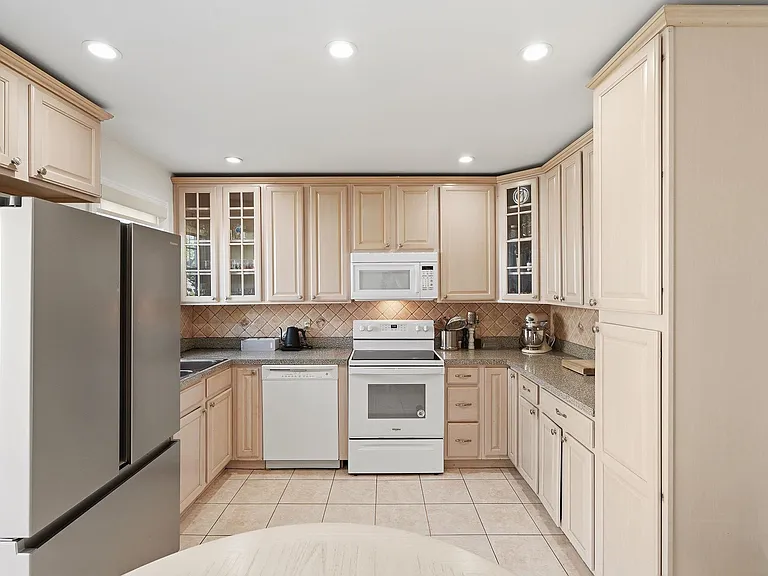502 Gregory Ave #1 — Photo 7