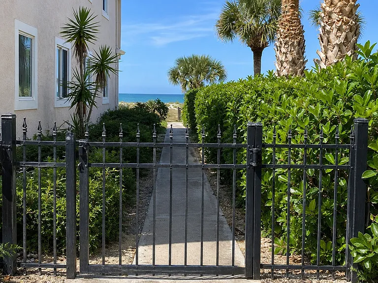 620 Flamingo Dr #201 — Photo 8