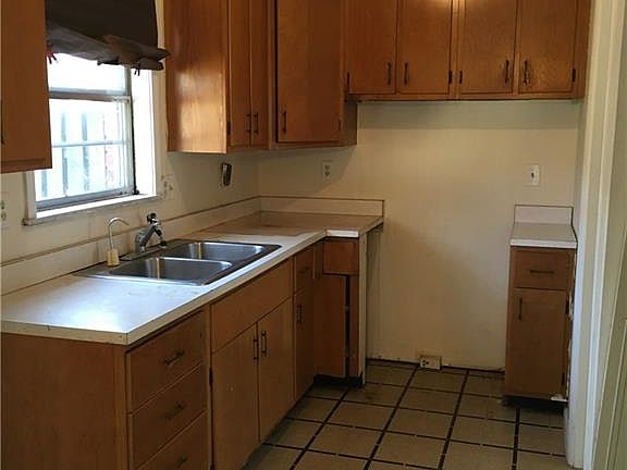 5th image of 4135 Mount Vernon Ct