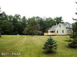 221 Lakeshore Dr, Lakeville, PA 18438