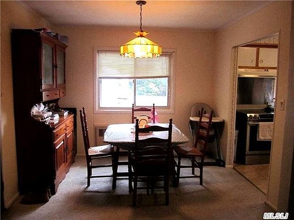 3rd image of 349 Glenmore Ln