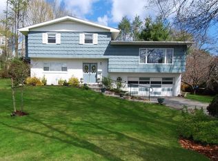 16 Clarendon Pl, Scarsdale, NY 10583