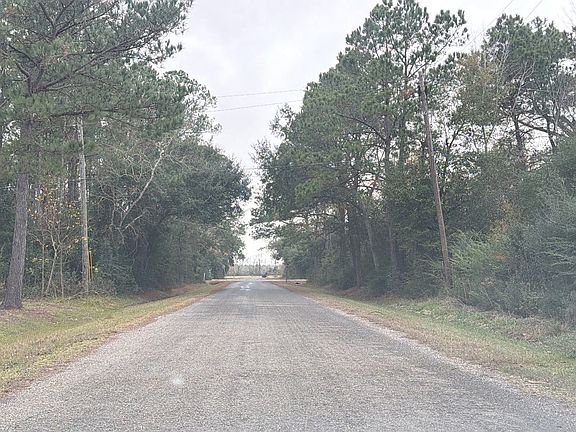5th image of 17818 Camelia Dr