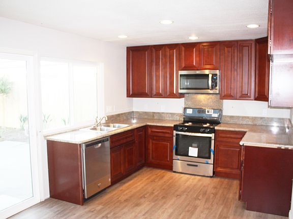 3rd image of 8716 Friant St