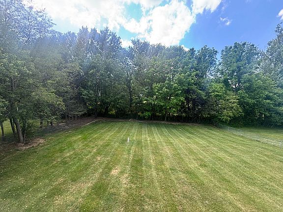4th image of 2710 S Greenwood Dr