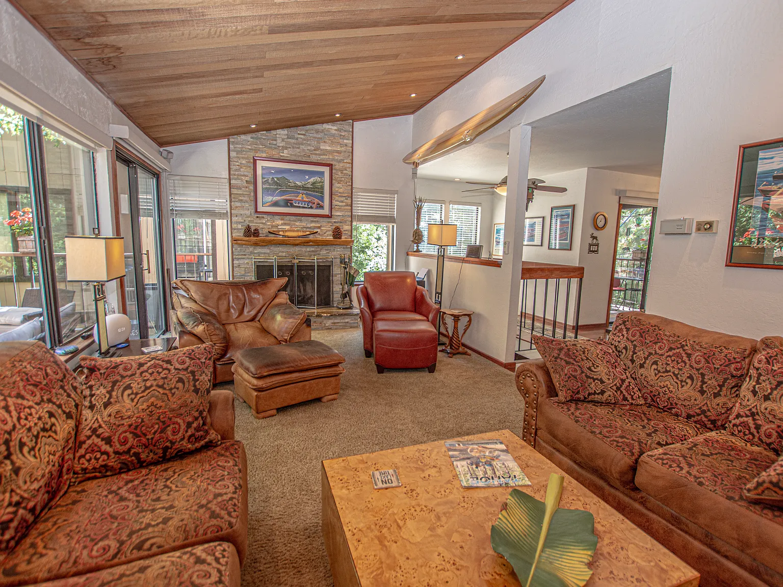 3 bed, 2.5 bath, 1440 sqft, $3,800 — Photo 3