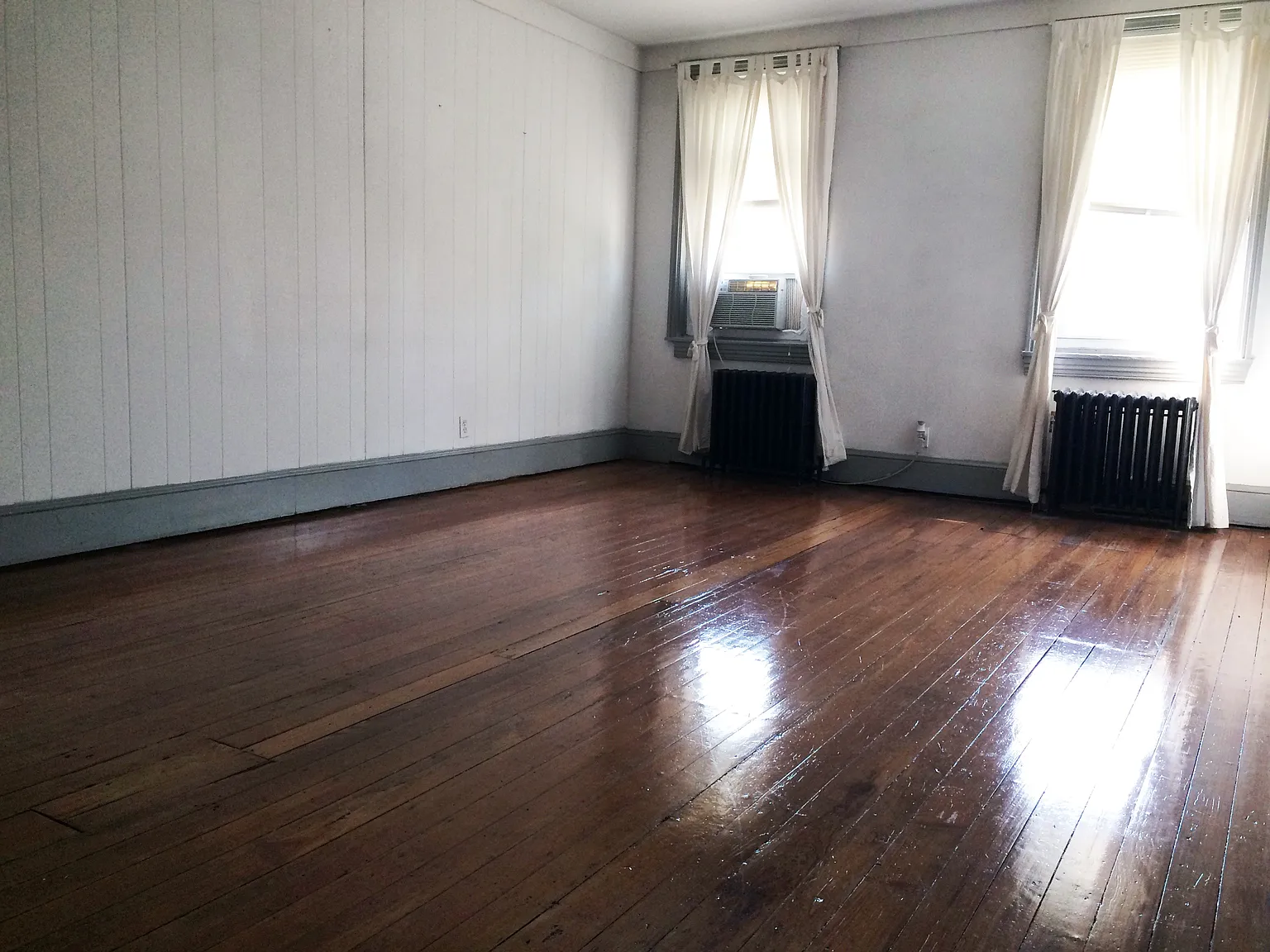 2 bed, 1500 sqft, $1,899 — Photo 2