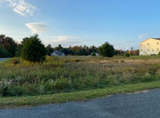 44 Chestnut Rd, Lake Harmony, PA 18624