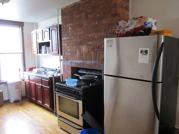 4th image of 144 Suydam St #C2