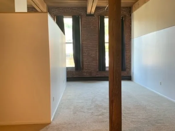 125 Main St, Newmarket, NH