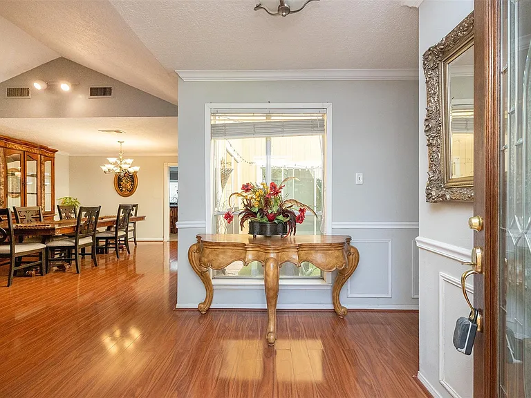 8102 Tall Firs Ln — Photo 6