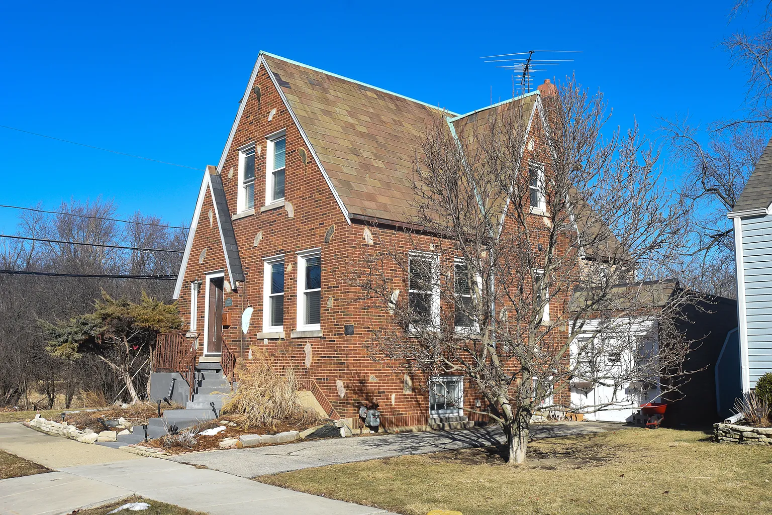 3901 Custer Ave photo 1