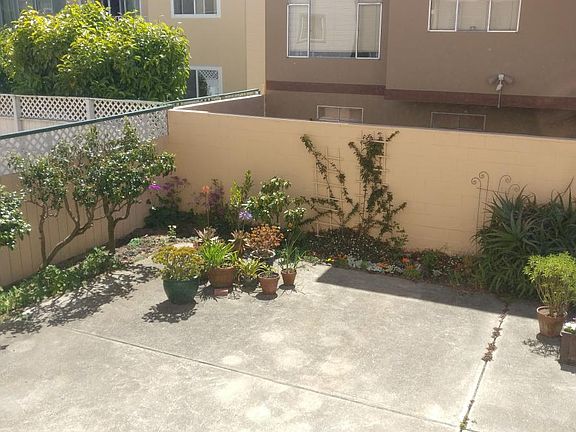 5th image of 9 Vega St