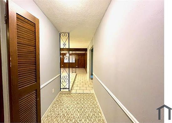 2nd image of 3103 Woodstone Dr