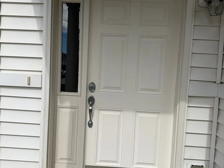 4802 Porlier Ln — Photo 2
