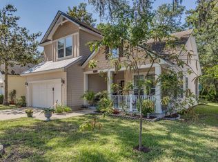 911 Paradise Cir, Atlantic Beach, FL 32233