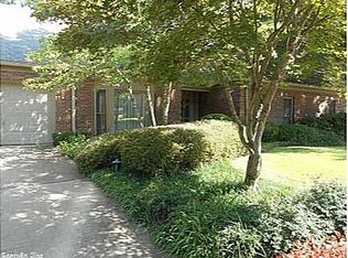 15 Saint Johns Pl, Little Rock, AR 72207
