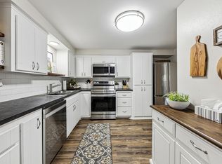 2044 13th Ave W, Shakopee, MN 55379