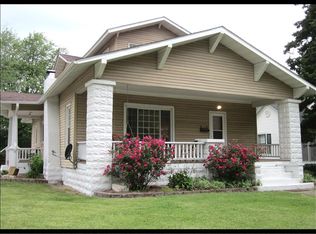 611 Jackson St, Macon, MO 63552