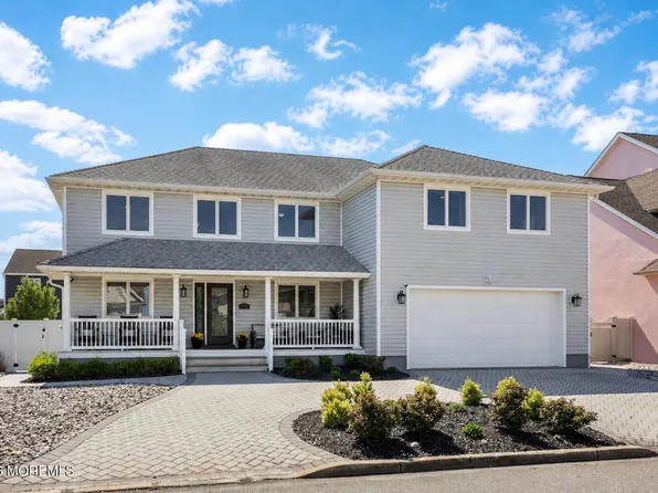 3324 Long Point Drive, Toms River, NJ 08753
