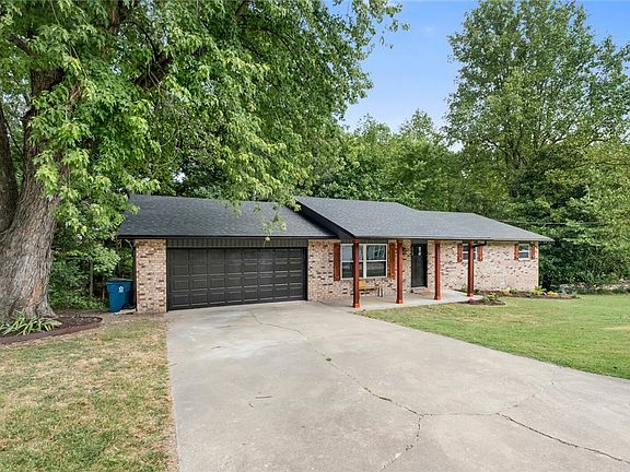 3rd image of 11 Ettington Ln