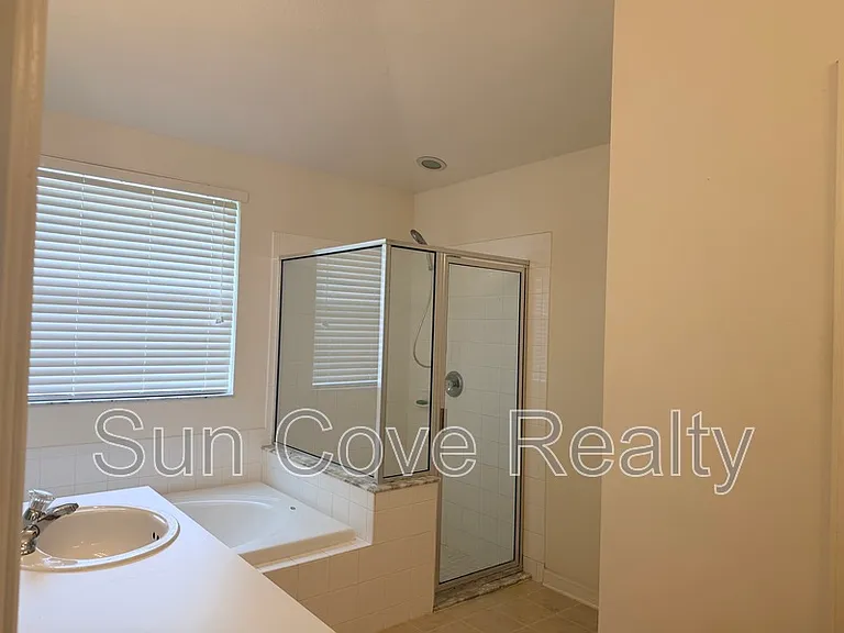 24927 Siena Dr — Photo 8