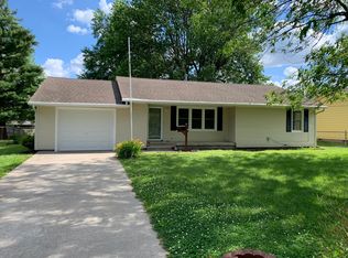 538 South Dr, Marshall, MO 65340