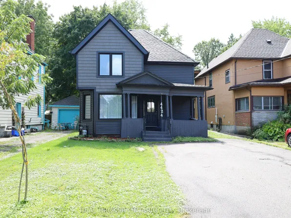 4424 Ellis St, Niagara Falls, ON L2E 1H4