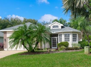 3205 Saratoga Dr, Tavares, FL 32778