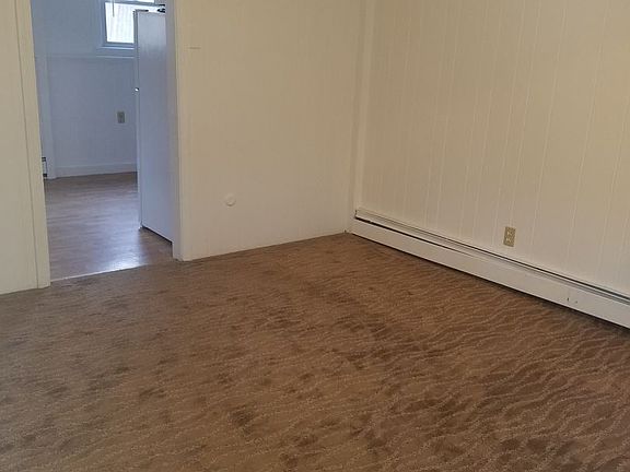 4th image of 119 School St APT 3