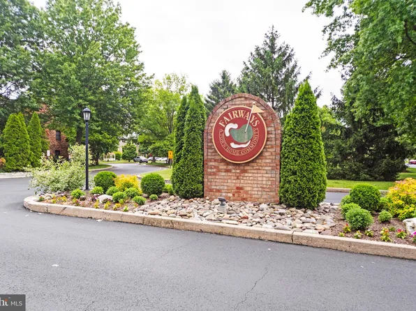 123 Winged Foot Ct, Royersford, PA 19468