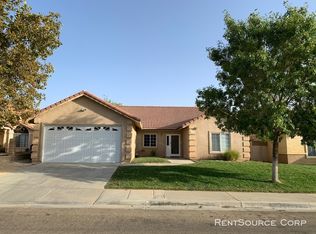 213 Telega Pl, Palmdale, CA 93550