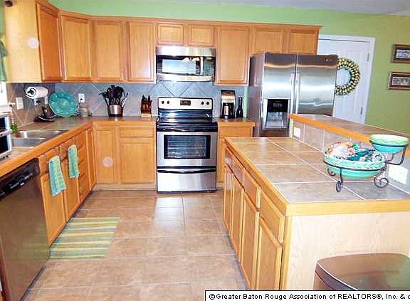 3rd image of 12228 Sprucewood Dr