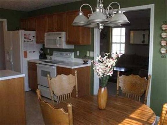 4th image of 1321 Dell Way