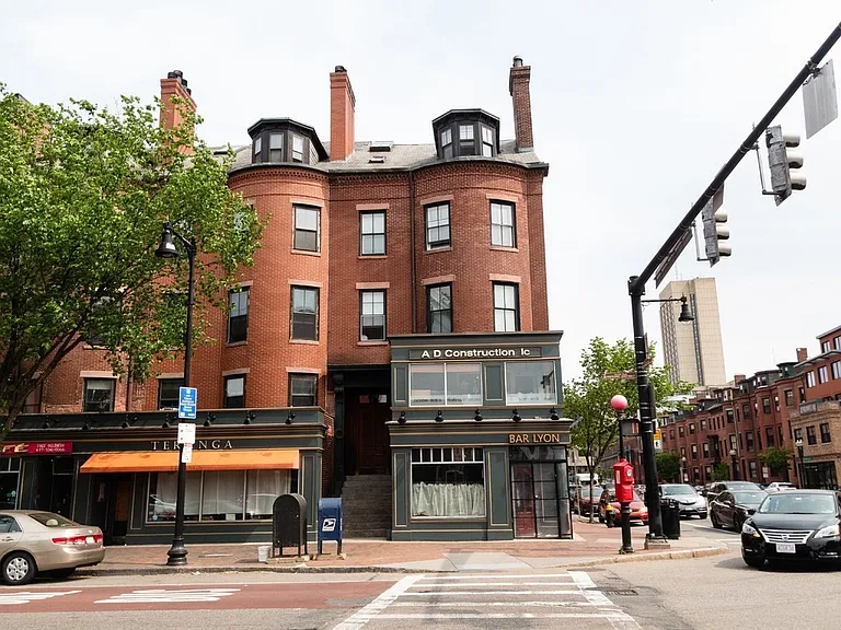 1750 Washington St #4 — Photo 11