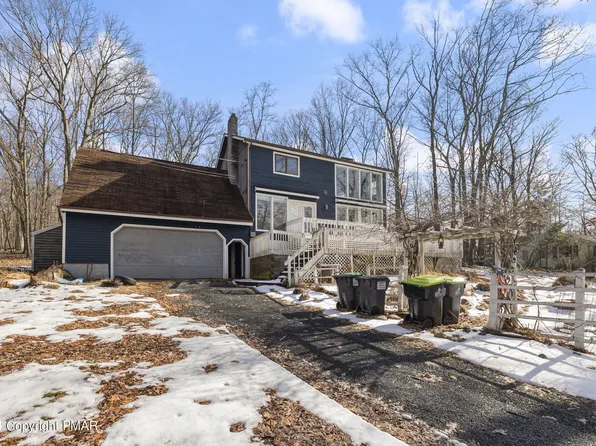 3118 Long Ct, Bushkill, PA 18324
