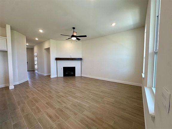 2nd image of 14033 Giverny Ave