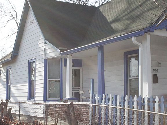 2nd image of 909 W 29th St
