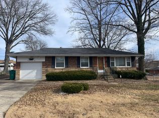 9706 Griffin Dr, Saint Louis, MO 63137