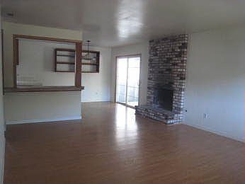 5th image of 110 Pendegast Ave
