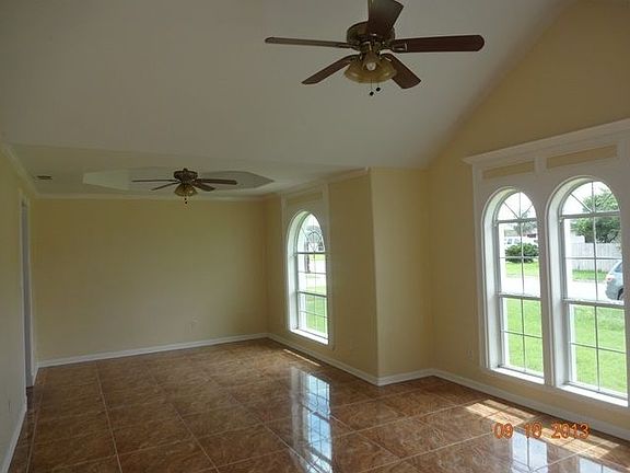 5th image of 1385 Pinion Dr