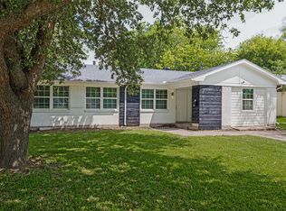 717 Willowbrook Dr, Mesquite, TX 75149